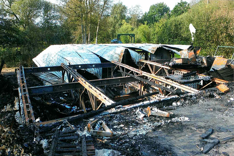 yachtclubbederkesa-vereinsheim-brand